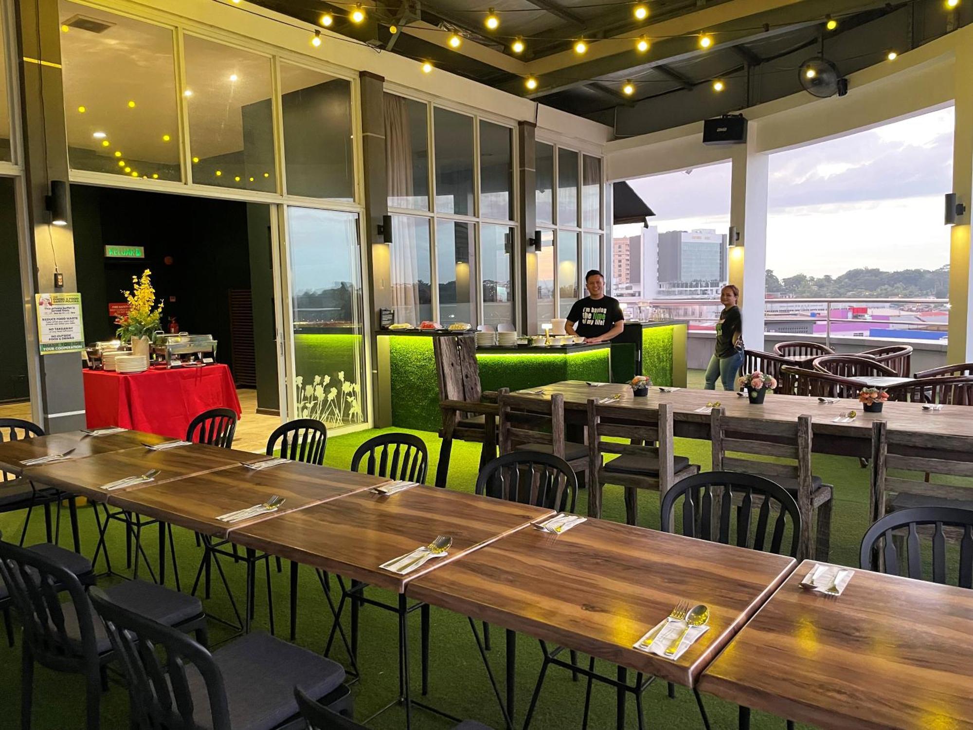 The Limetree Hotel, 3* Kuching