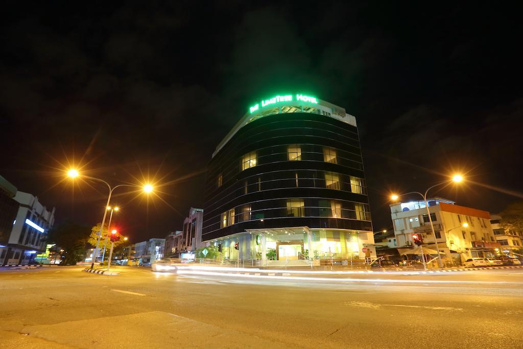 The Limetree Hotel, 3* Kuching